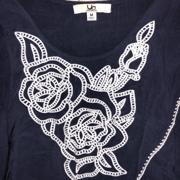 Embroidered blouse - Picture 2 of 2